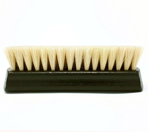 DELARA Breite Ziegenhaar-Bürste, Polierbürste aus weißem, weichen, dichten Ziegenhaar für besonders schonendes Polieren und perfekten Hochglanz - Made in Germany