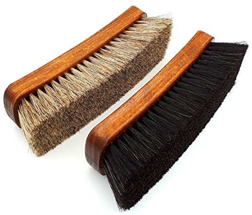 DELARA Zwei sehr große, hochwertige Polierbürsten mit 100% Rosshaar, Silbergrau und schwarz, geschweifter Griff aus lackiertem Holz - Made in Germany